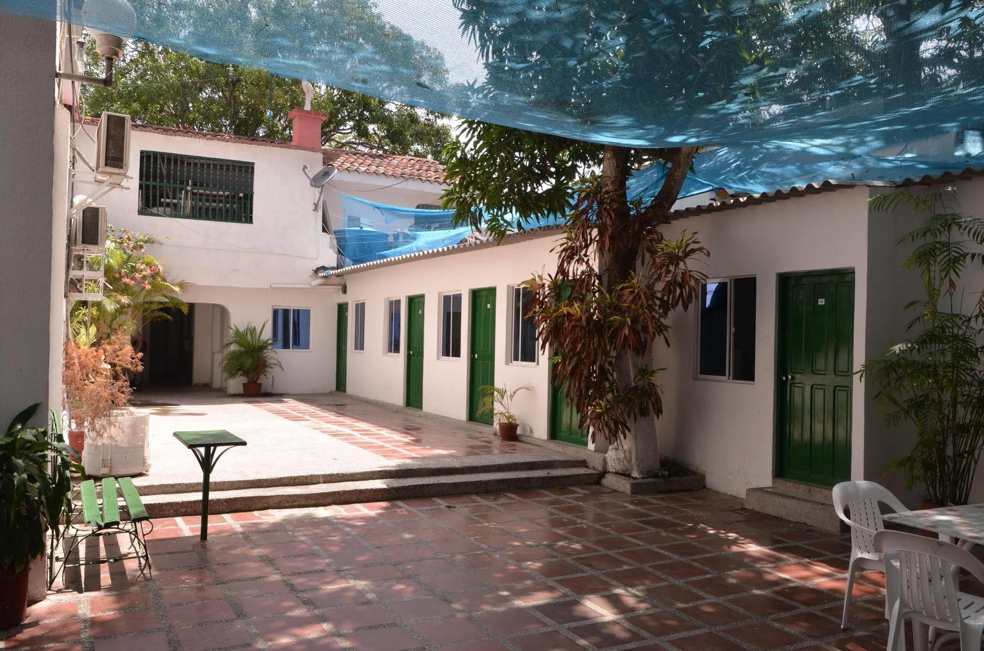 Hotel Vargas Airport Cartagena Εξωτερικό φωτογραφία