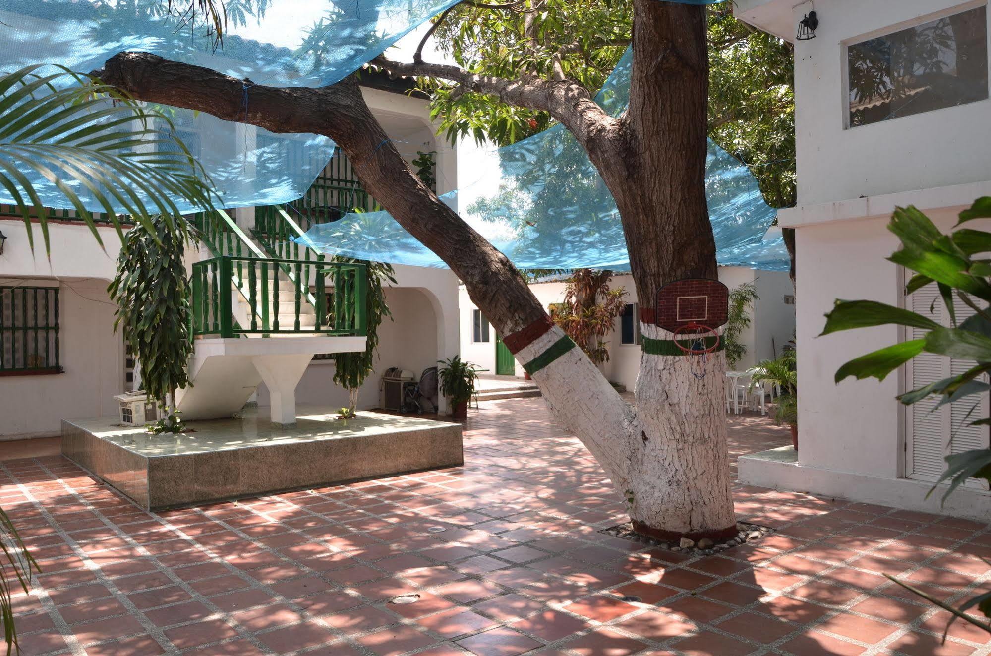 Hotel Vargas Airport Cartagena Εξωτερικό φωτογραφία