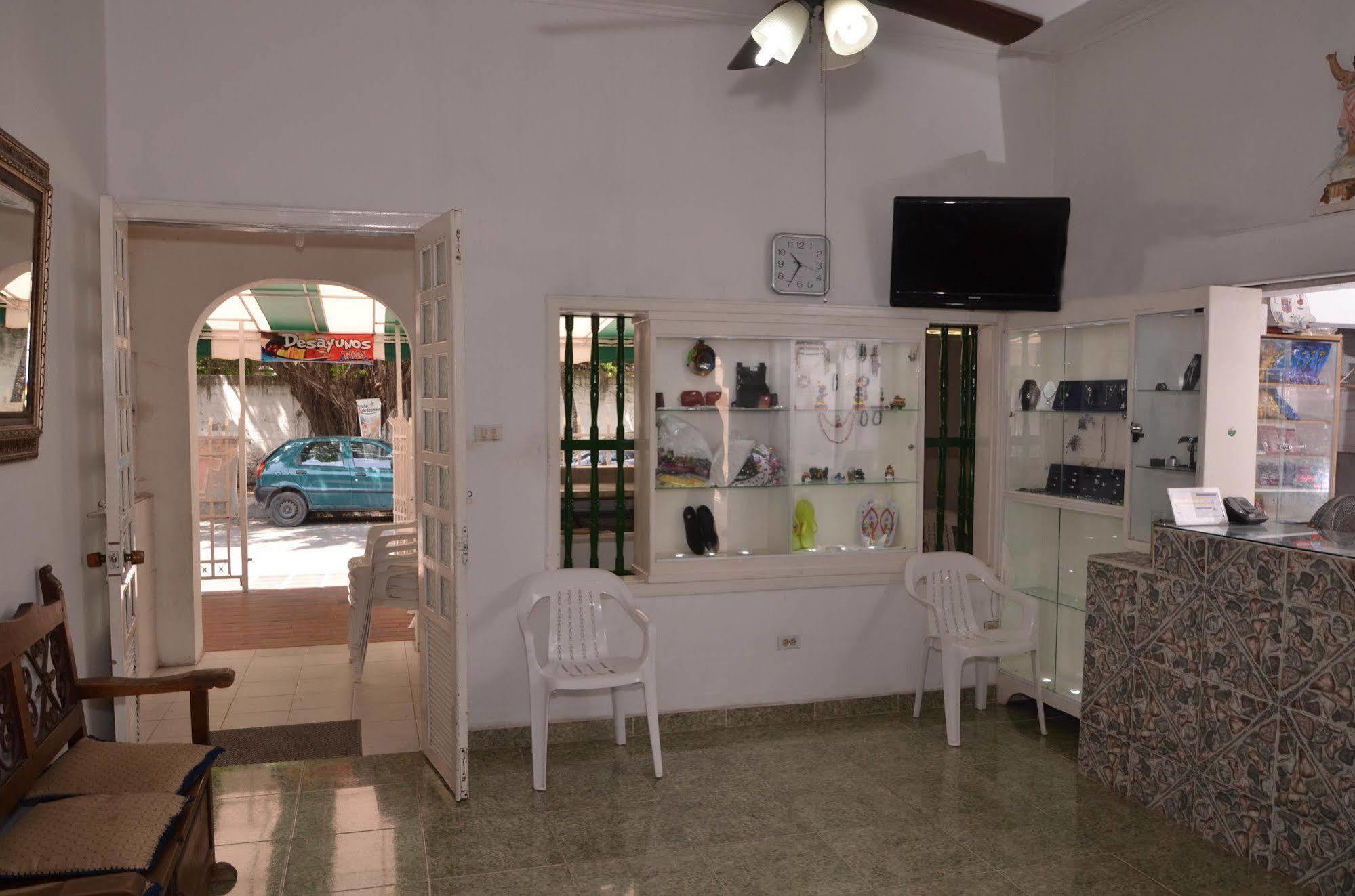 Hotel Vargas Airport Cartagena Εξωτερικό φωτογραφία