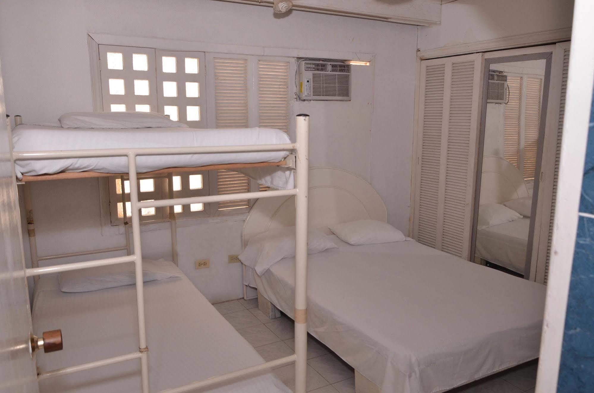 Hotel Vargas Airport Cartagena Εξωτερικό φωτογραφία
