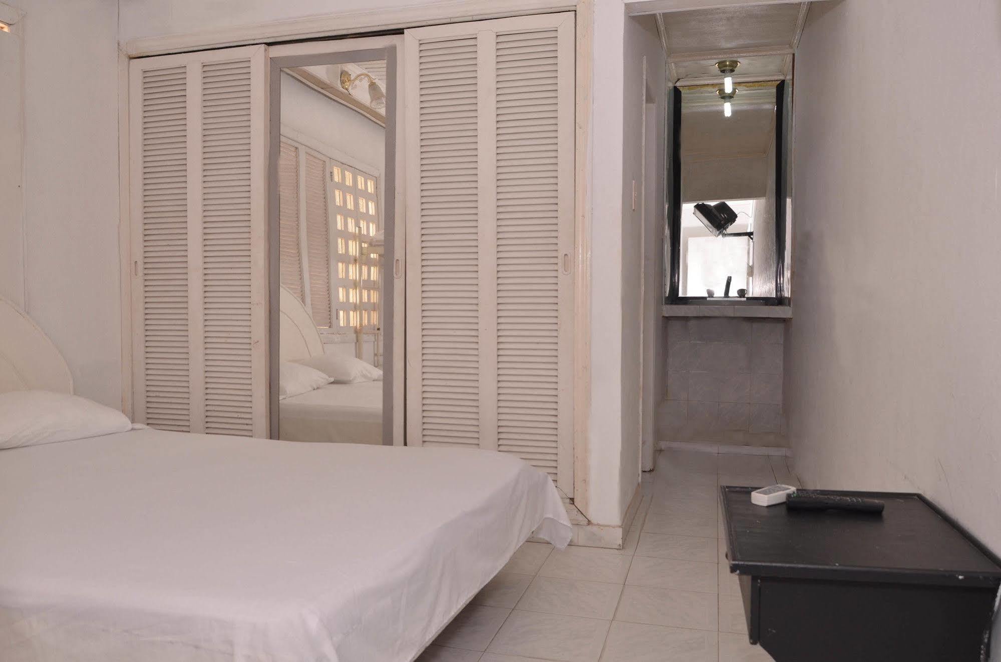Hotel Vargas Airport Cartagena Εξωτερικό φωτογραφία