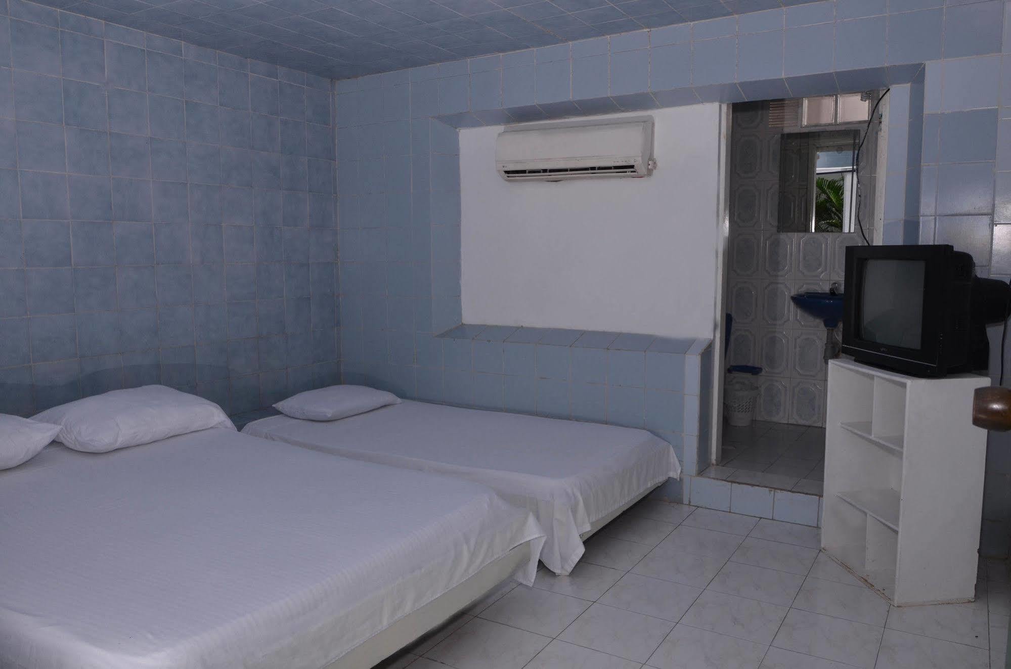 Hotel Vargas Airport Cartagena Εξωτερικό φωτογραφία
