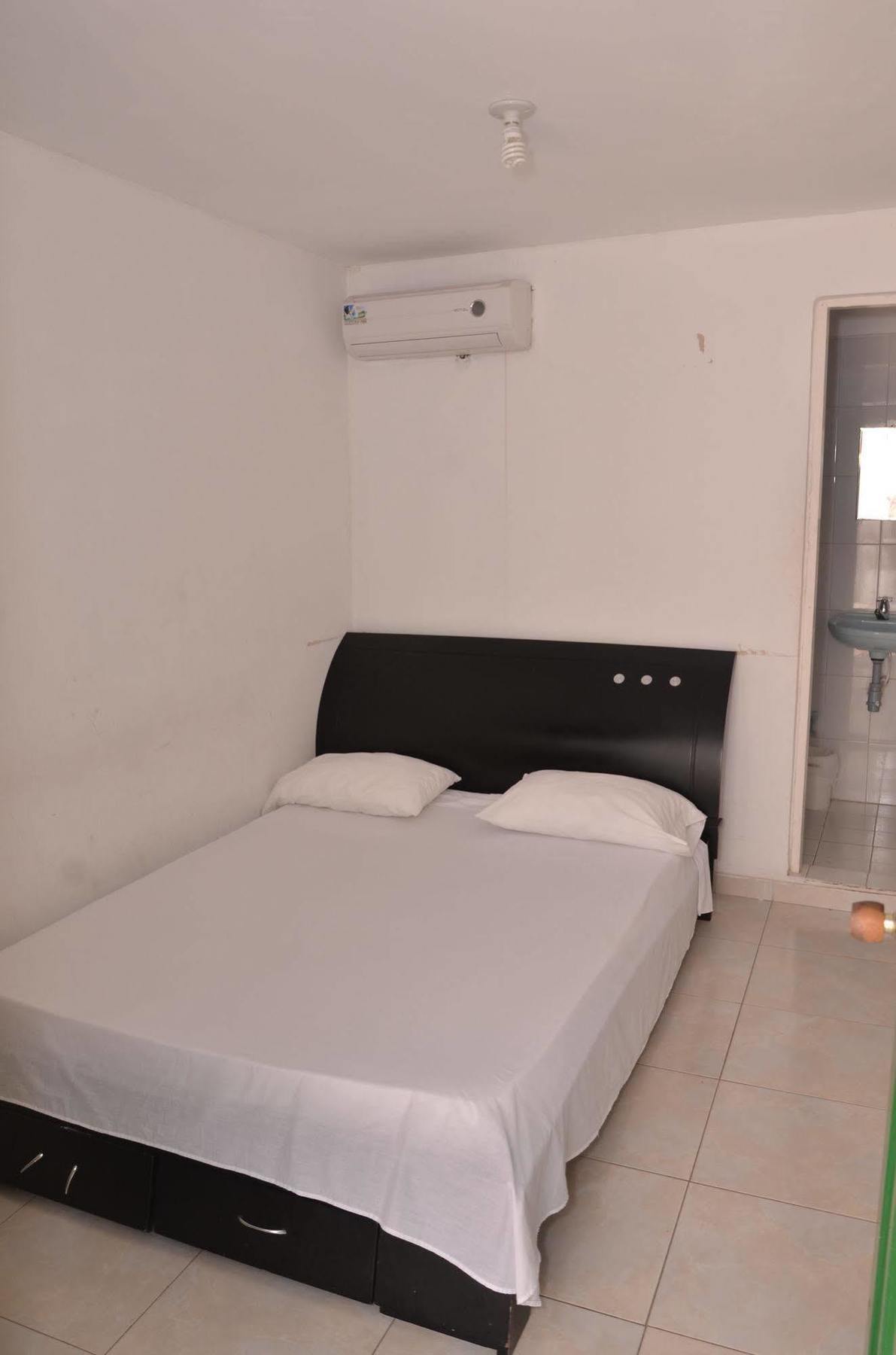 Hotel Vargas Airport Cartagena Εξωτερικό φωτογραφία