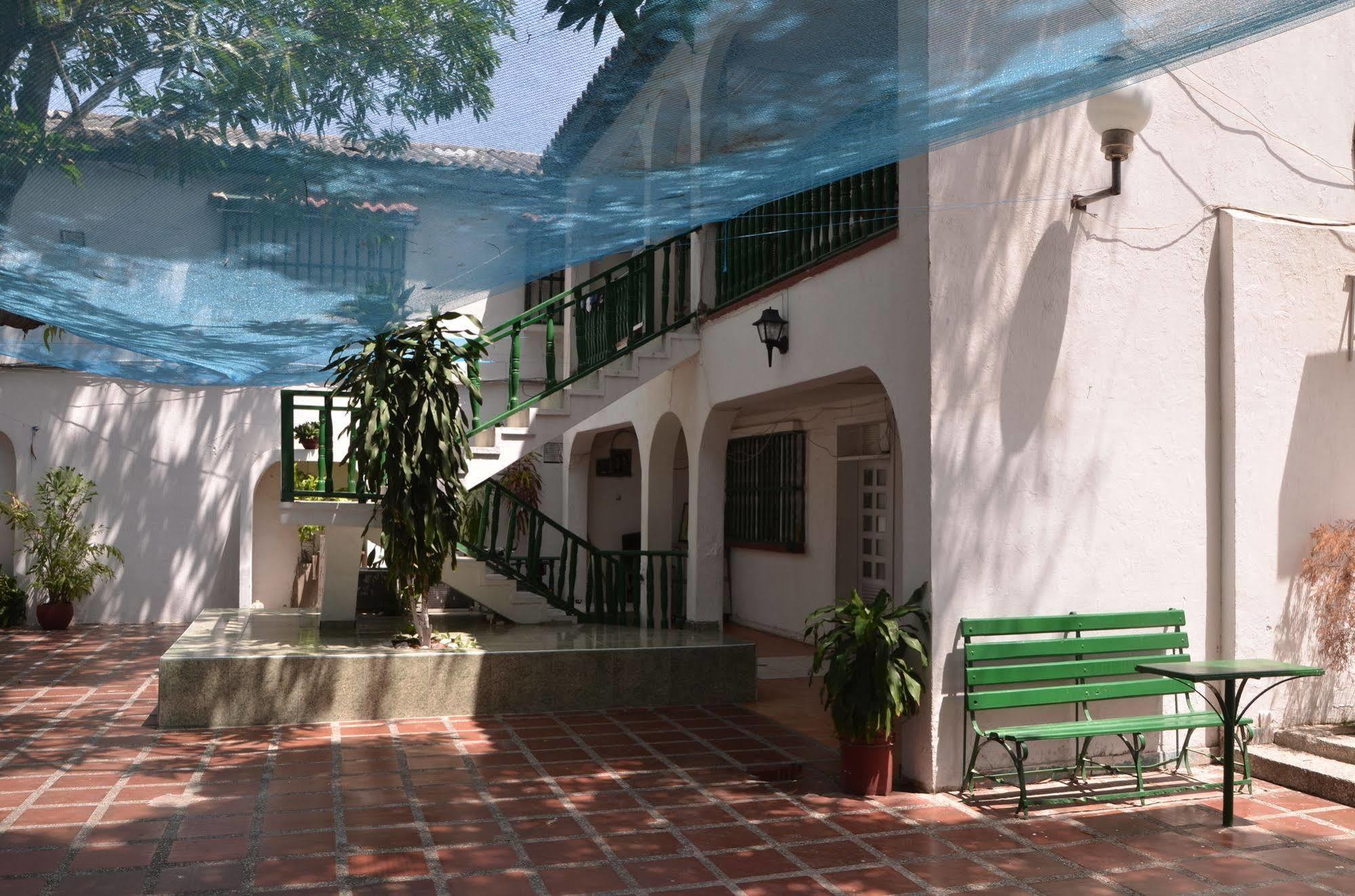 Hotel Vargas Airport Cartagena Εξωτερικό φωτογραφία