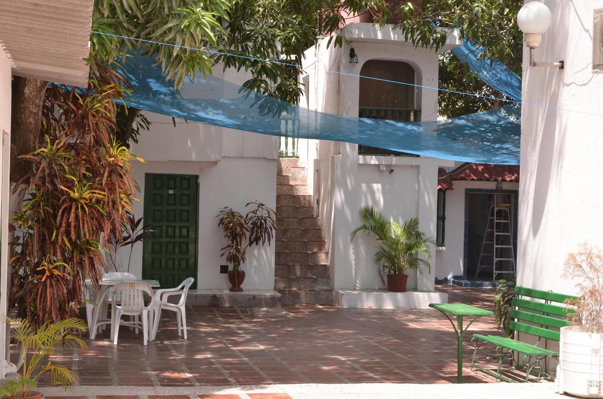 Hotel Vargas Airport Cartagena Εξωτερικό φωτογραφία